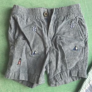 Janie and Jack boys 12-18 embroidered critter shorts
